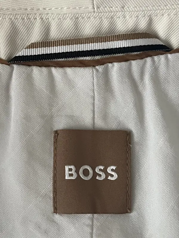 Женская верхняя одежда Hugo Boss (оригинал) размер S. Фотография 4