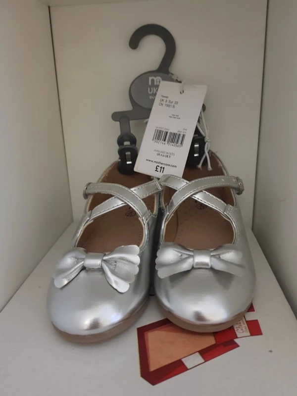 Обувь для девочки Mothercare (оригинал) размер 22