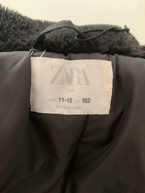 Верхняя одежда для девочки Zara (оригинал) размер 36. Фотография 3
