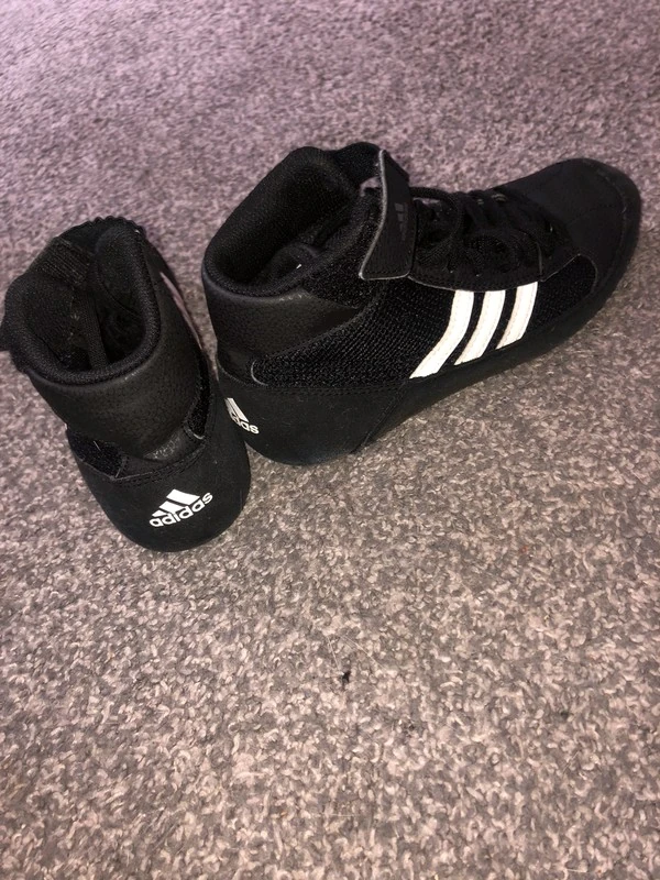 Спортивная обувь для мальчика Adidas (оригинал) размер 35