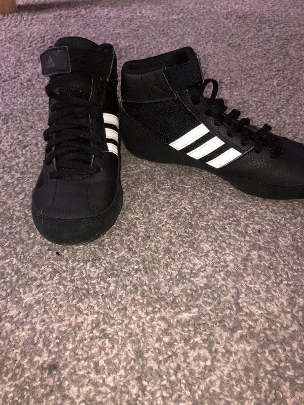 Спортивная обувь для мальчика Adidas (оригинал) размер 35. Фотография 2