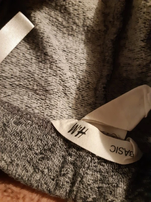 Брюки для девочки H&M (оригинал) размер 28. Фотография 3