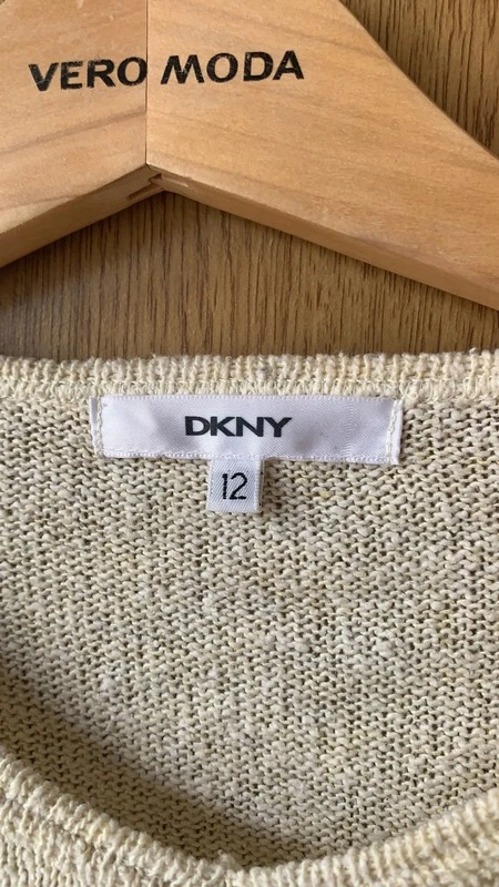 Кофта для девочки DKNY (оригинал) размер 38. Фотография 2