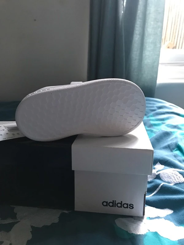 Спортивная обувь для девочки Adidas (оригинал) размер 20. Фотография 3