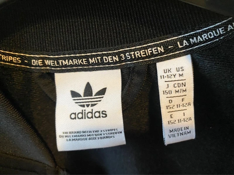 Верхняя одежда для девочки Adidas (оригинал) размер 36. Фотография 3