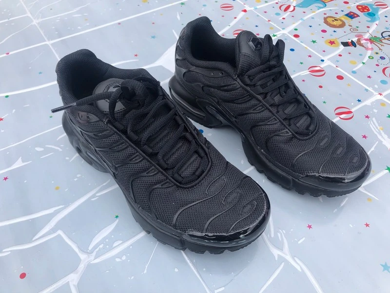Спортивная обувь для мальчика Nike (оригинал) размер 37