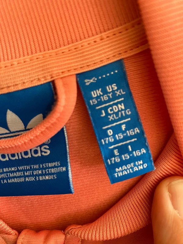 Верхняя одежда для девочки Adidas (оригинал) размер 42. Фотография 3