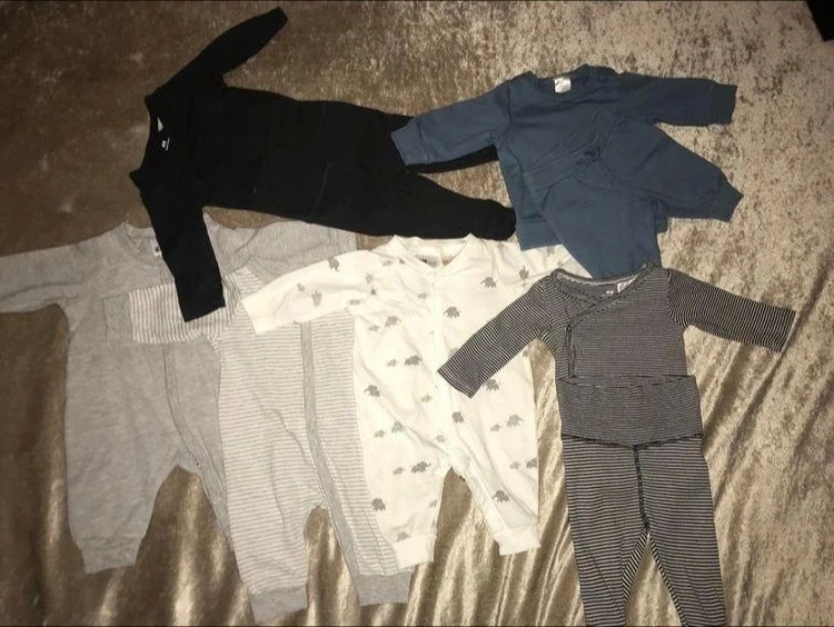 Одежда для новорожденного мальчика H&M (оригинал) размер 18