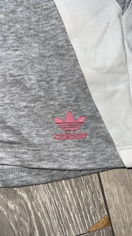 Спортивная одежда для девочки Adidas (оригинал) размер 42. Фотография 2