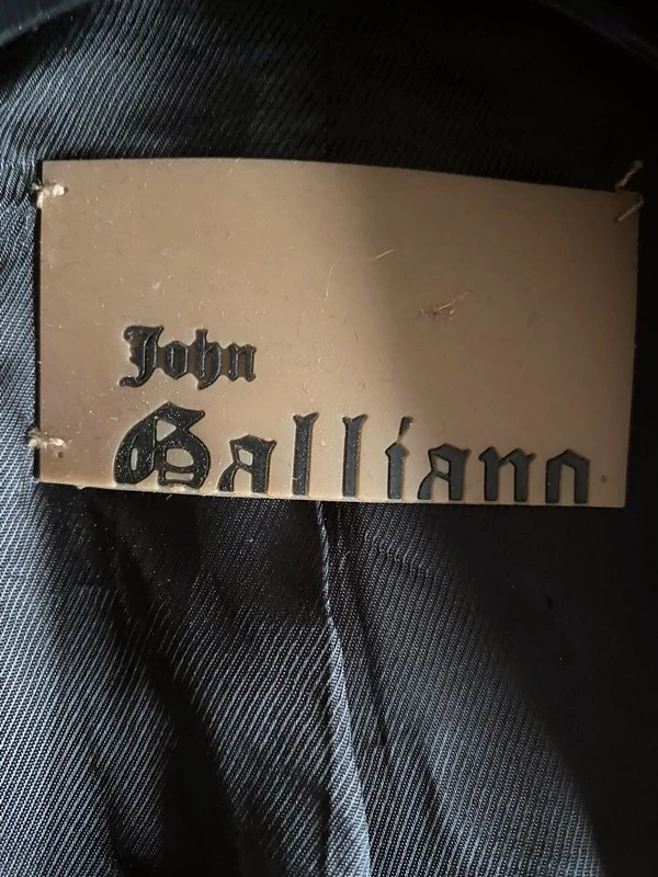 Мужская верхняя одежда John Galliano (оригинал) размер M