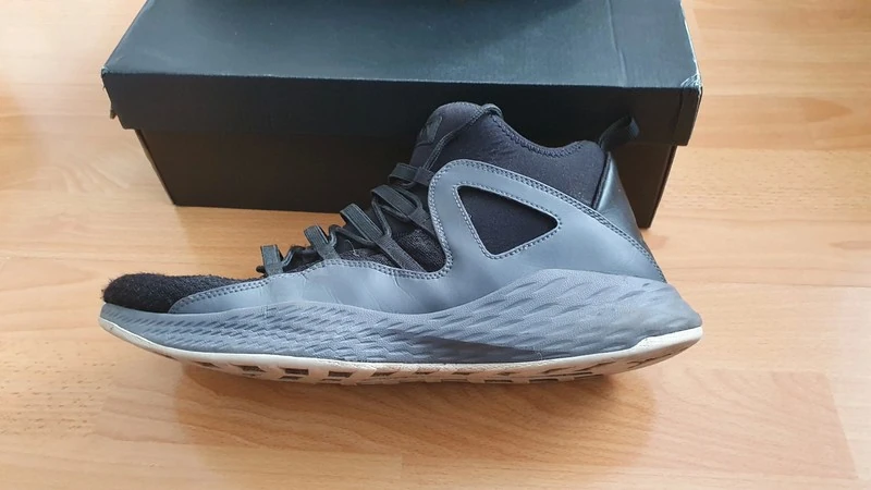 Мужские кроссовки Jordan (оригинал) размер 45. Фотография 2