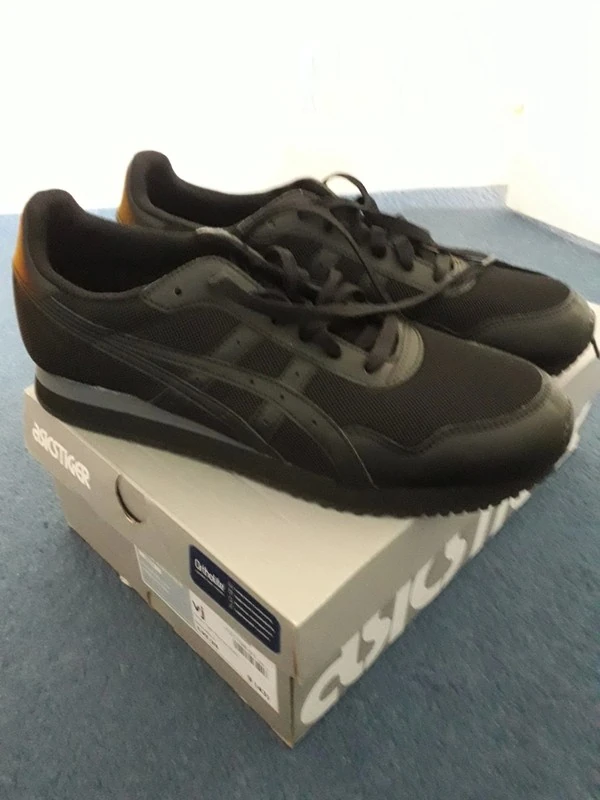 Мужская спортивная обувь Asics (оригинал) размер 42