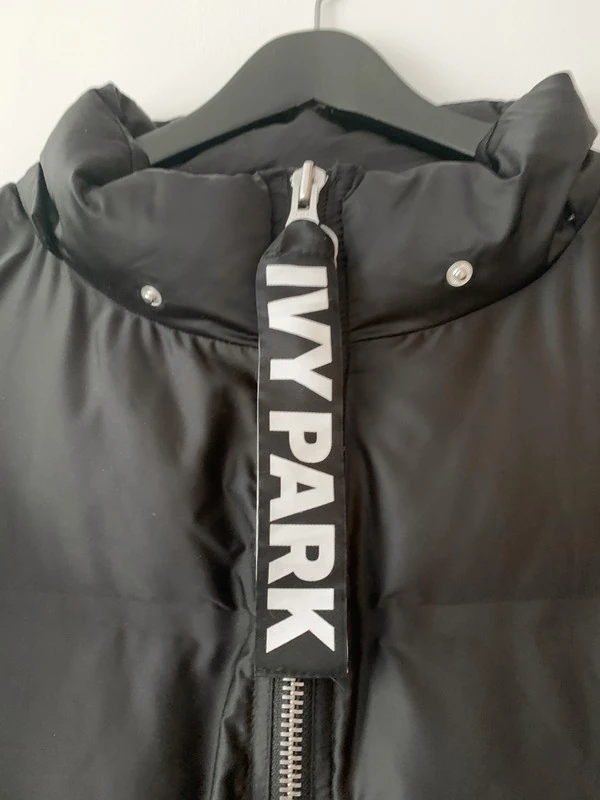 Мужская верхняя одежда Ivy Park (оригинал) размер M. Фотография 2