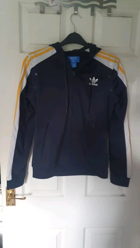 Женская спортивная одежда Adidas (оригинал) размер M
