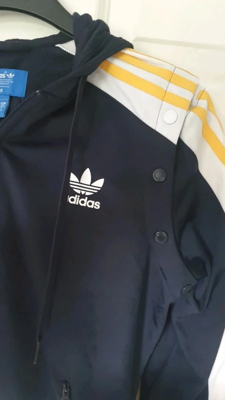 Женская спортивная одежда Adidas (оригинал) размер M. Фотография 2