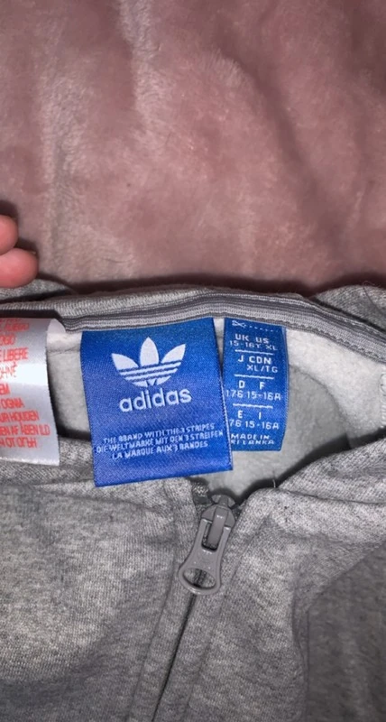Женская верхняя одежда Adidas (оригинал) размер S. Фотография 2