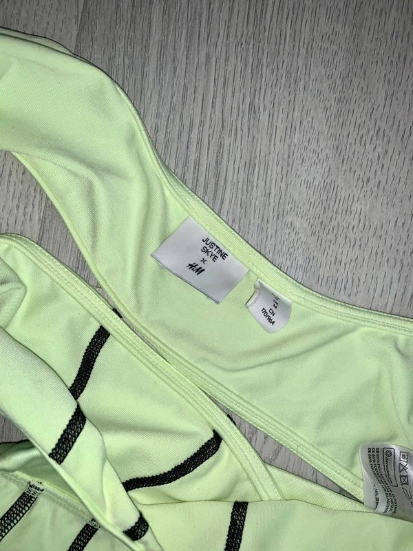 Женская футболка H&M (оригинал) размер S. Фотография 3