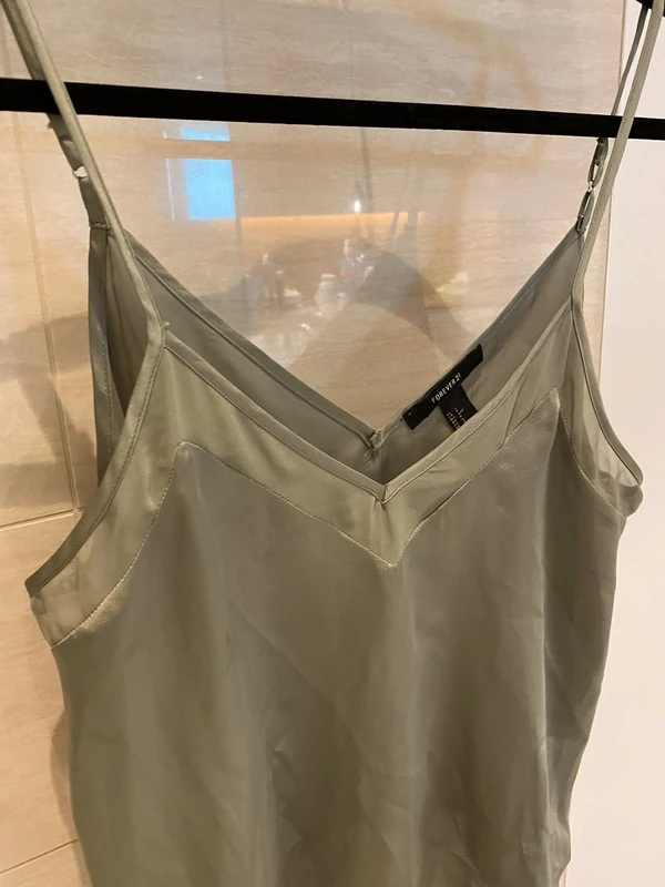 Женская футболка Forever 21 (оригинал) размер S. Фотография 3