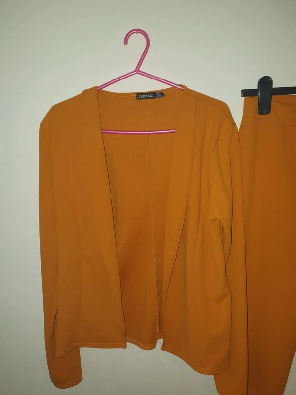 Женский костюмы Boohoo (оригинал) размер XL. Фотография 3
