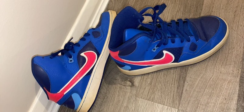Женские кроссовки Nike (оригинал) размер 35.5. Фотография 4
