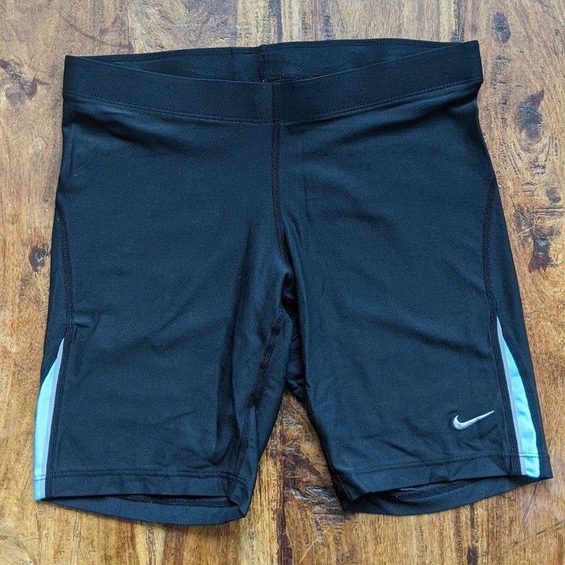 Женская спортивная одежда Nike (оригинал) размер S. Фотография 2