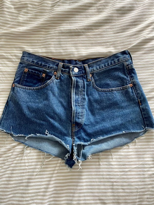 Женские шорты Levi's (оригинал) размер M. Фотография 5
