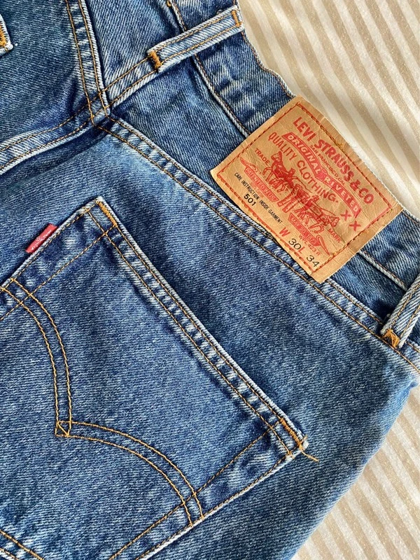 Женские шорты Levi's (оригинал) размер M