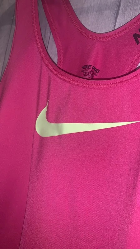 Женская спортивная одежда Nike (оригинал) размер S. Фотография 3