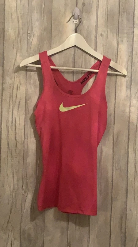 Женская спортивная одежда Nike (оригинал) размер S. Фотография 2