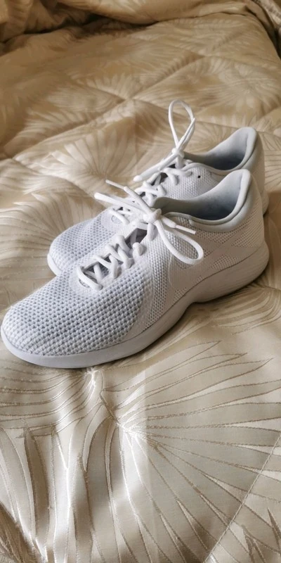Женские кроссовки Nike (оригинал) размер 38.5