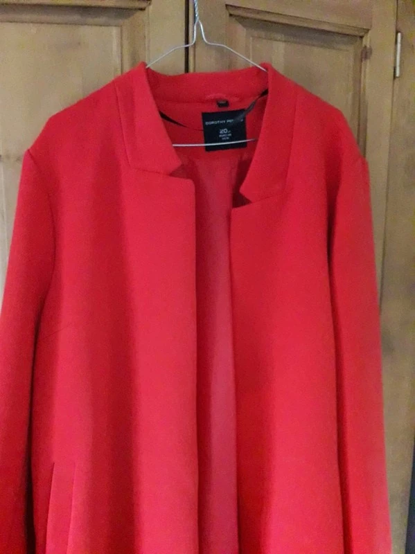 Женская верхняя одежда Dorothy Perkins (оригинал) размер 4XL. Фотография 5