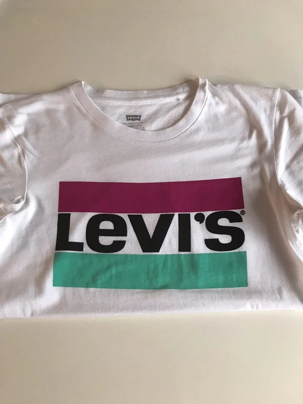 Женская футболка Levi's (оригинал) размер XXS