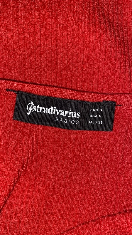 Женская футболка Stradivarius (оригинал) размер S. Фотография 3