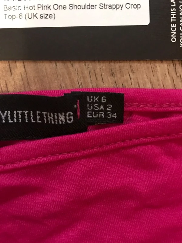 Женская футболка PrettyLittleThing (оригинал) размер XS. Фотография 4