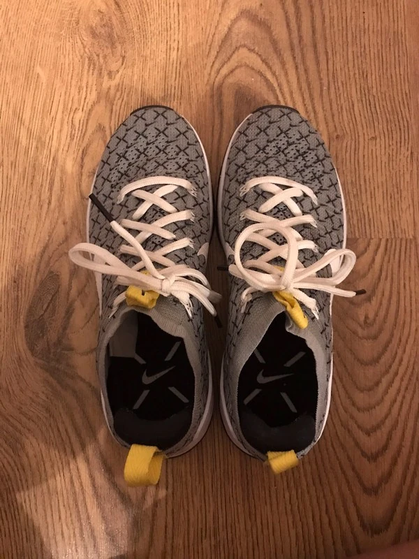 Женские кроссовки Nike (оригинал) размер 36. Фотография 4