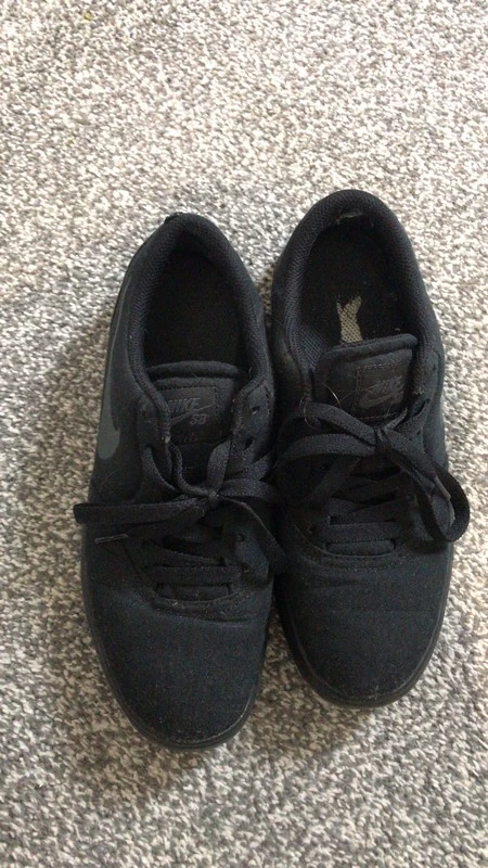 Женские кроссовки Nike (оригинал) размер 35. Фотография 2