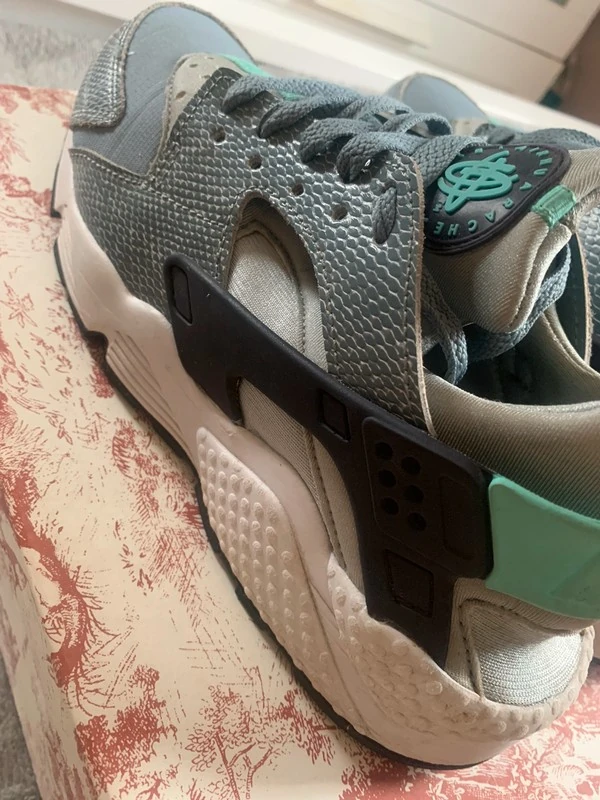Женские кроссовки Nike (оригинал) размер 36. Фотография 4