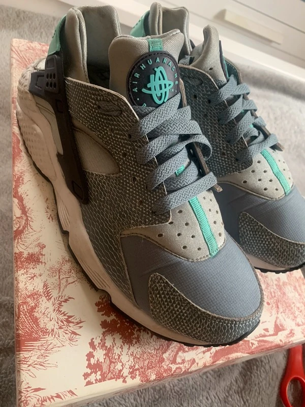 Женские кроссовки Nike (оригинал) размер 36. Фотография 3