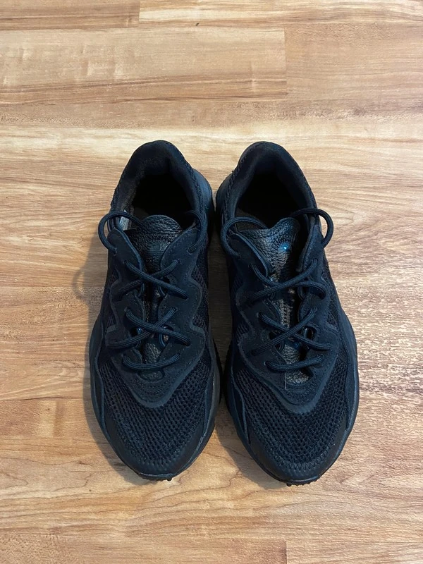 Женские кроссовки Adidas (оригинал) размер 35. Фотография 2