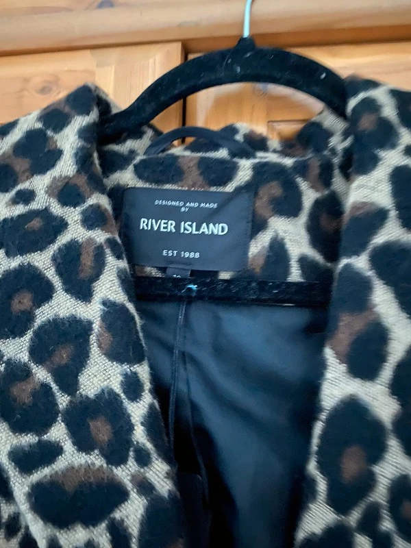 Женская верхняя одежда River Island (оригинал) размер M. Фотография 3