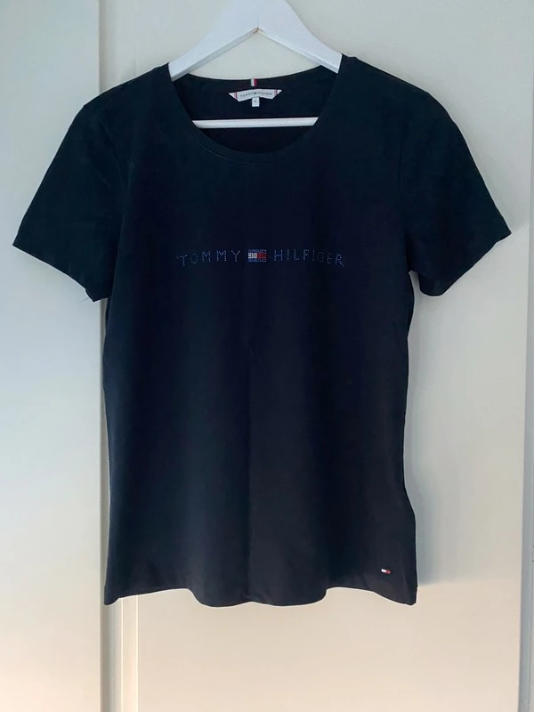 Женская футболка Tommy Hilfiger (оригинал) размер S