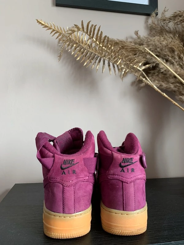 Женские кроссовки Nike (оригинал) размер 36.5. Фотография 2