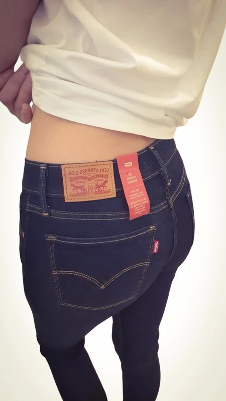 Женские джинсы Levi's (оригинал) размер S