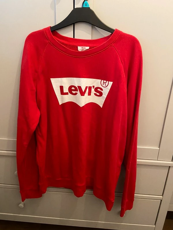 Женская кофта Levi's (оригинал) размер M