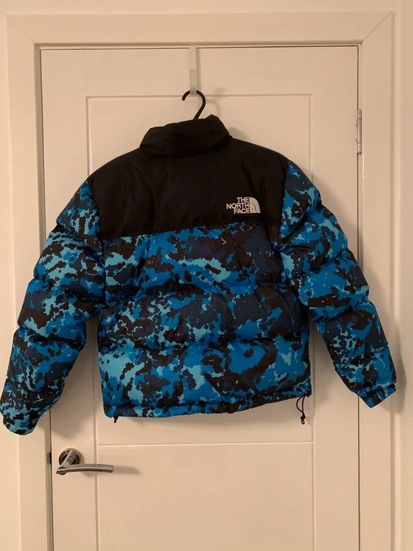Женская верхняя одежда The North Face (оригинал) размер M. Фотография 2