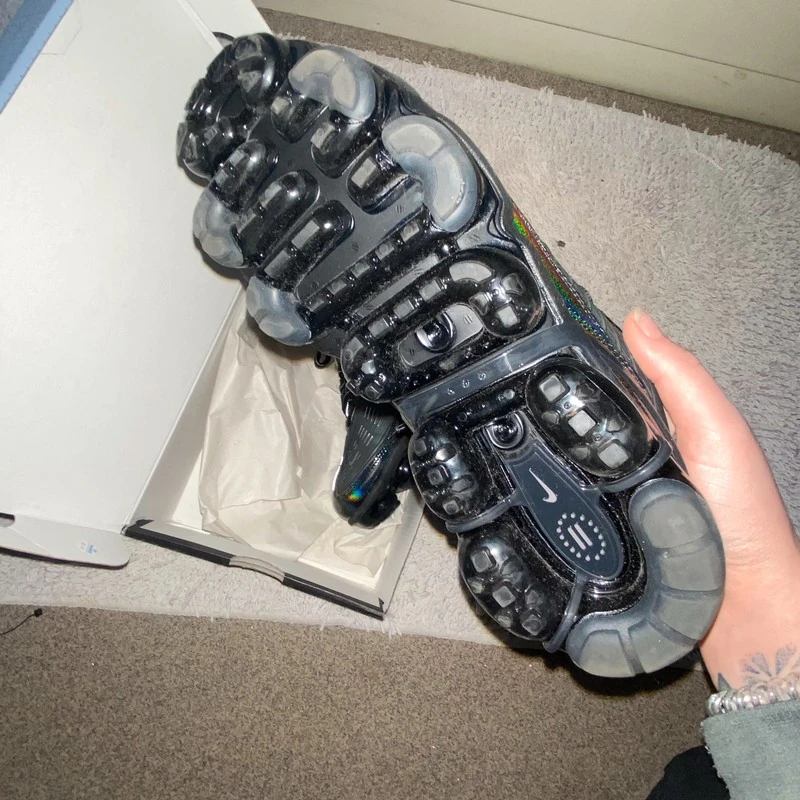 Женские кроссовки Nike (оригинал) размер 36.5. Фотография 4