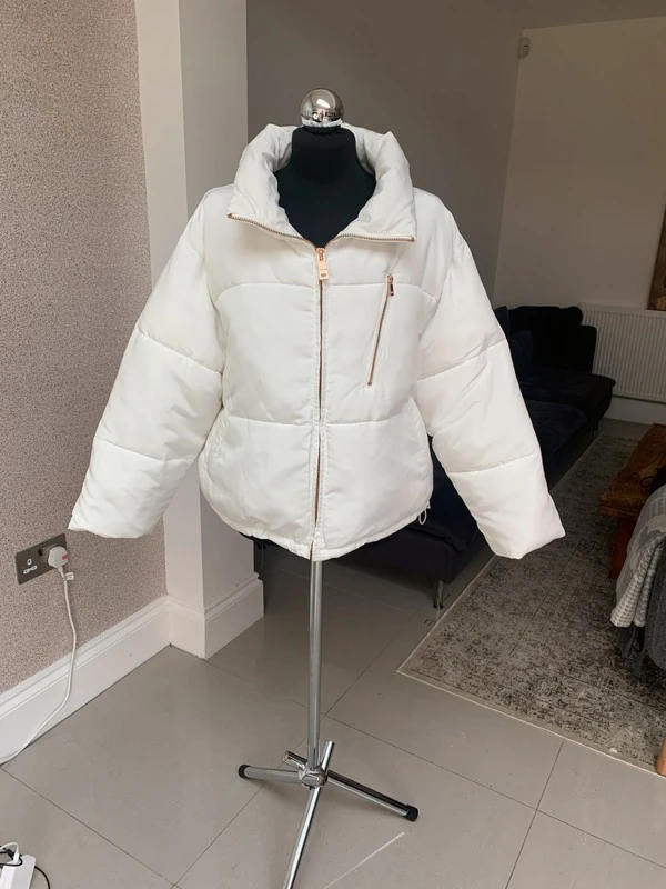Женская верхняя одежда Zara (оригинал) размер M